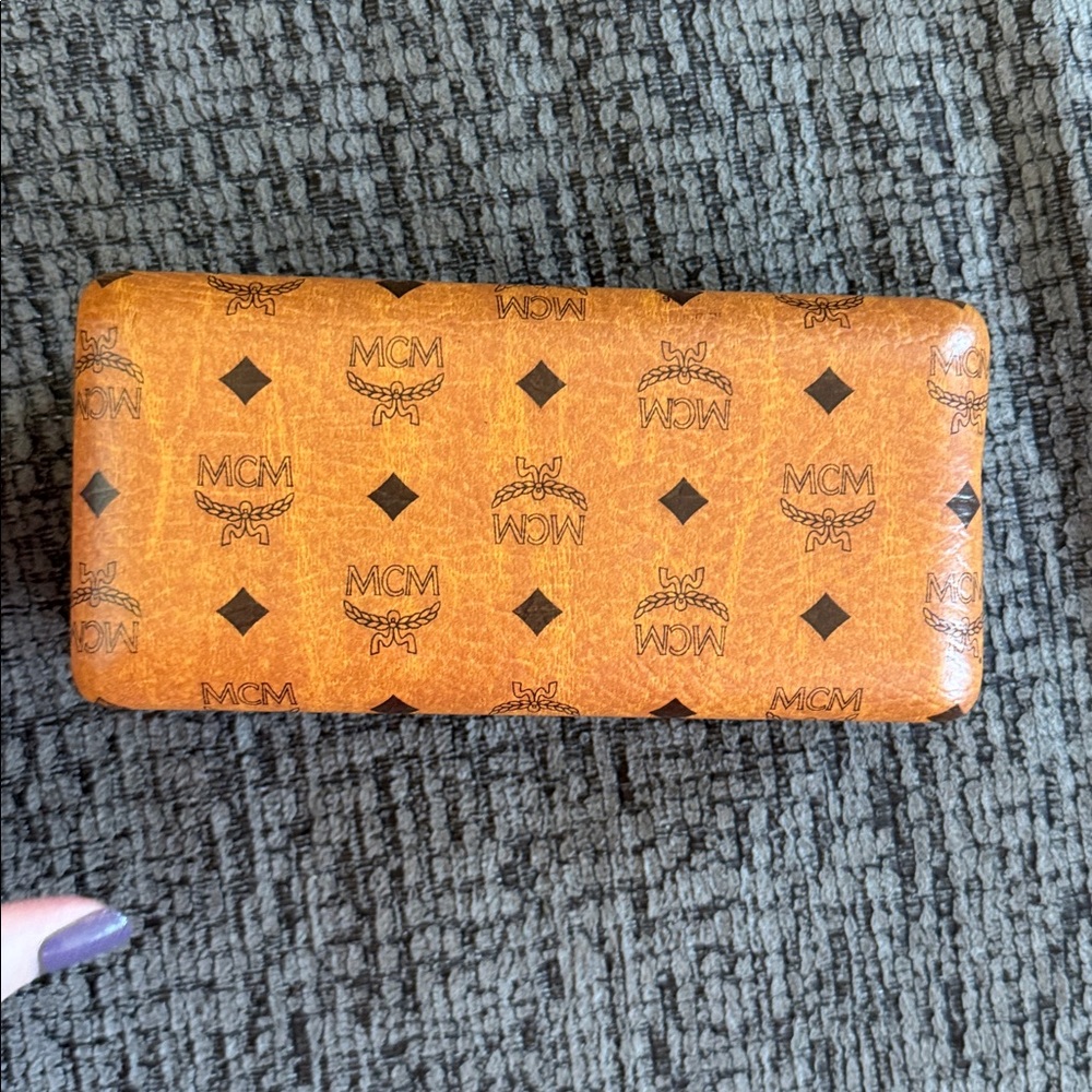 MCM Empty Hardshell Sunglasses Case - Picture 4 of 10